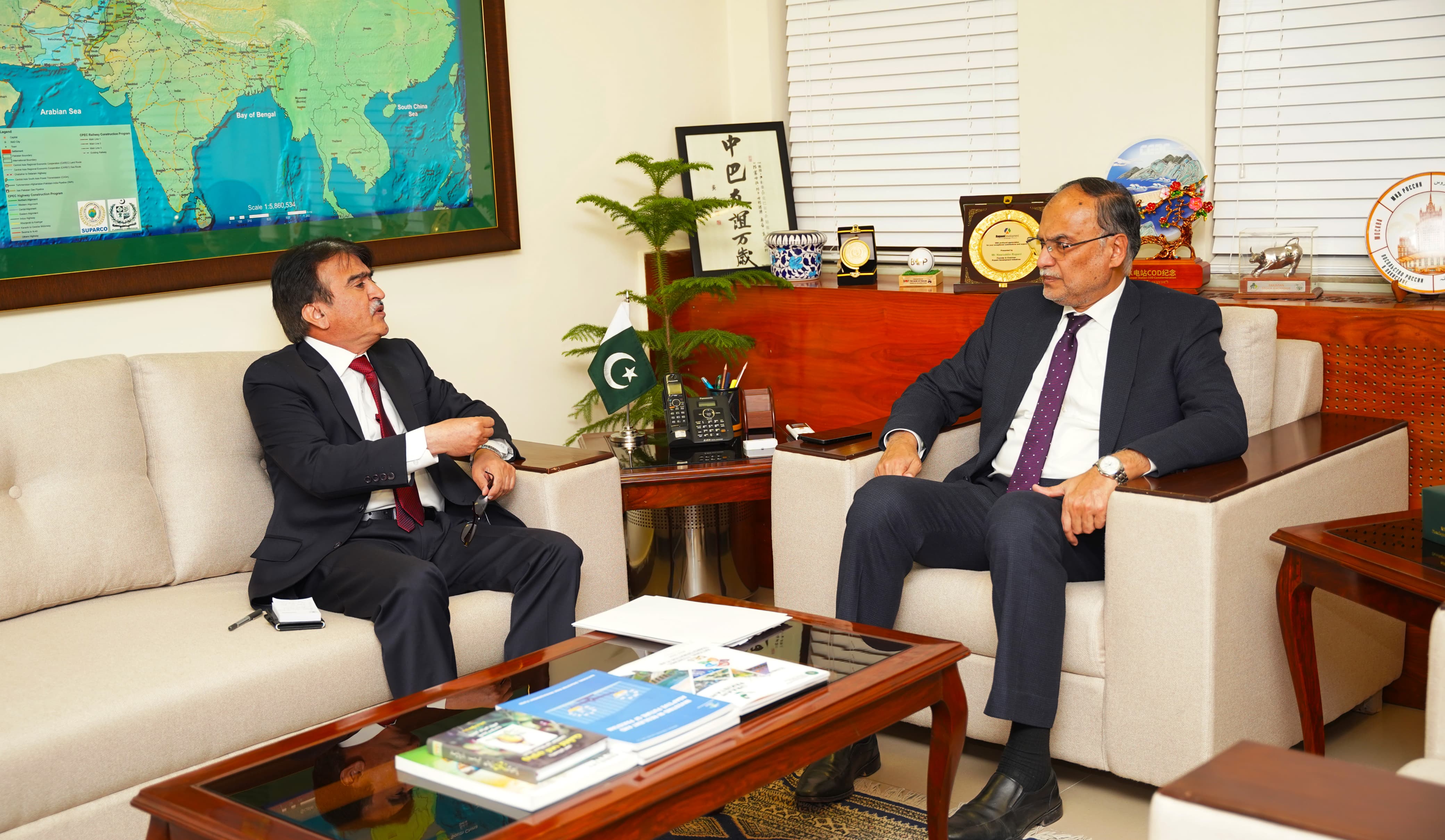 Chairman SUPARCO Meets Federal Minister for Planning Ahsan Iqbal
