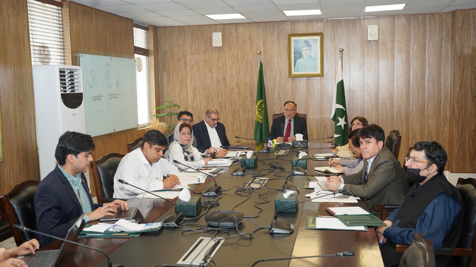 Karachi Industrial Park (KIP) should offer community life and facilities, combining life, leisure, and work: Ahsan Iqbal
