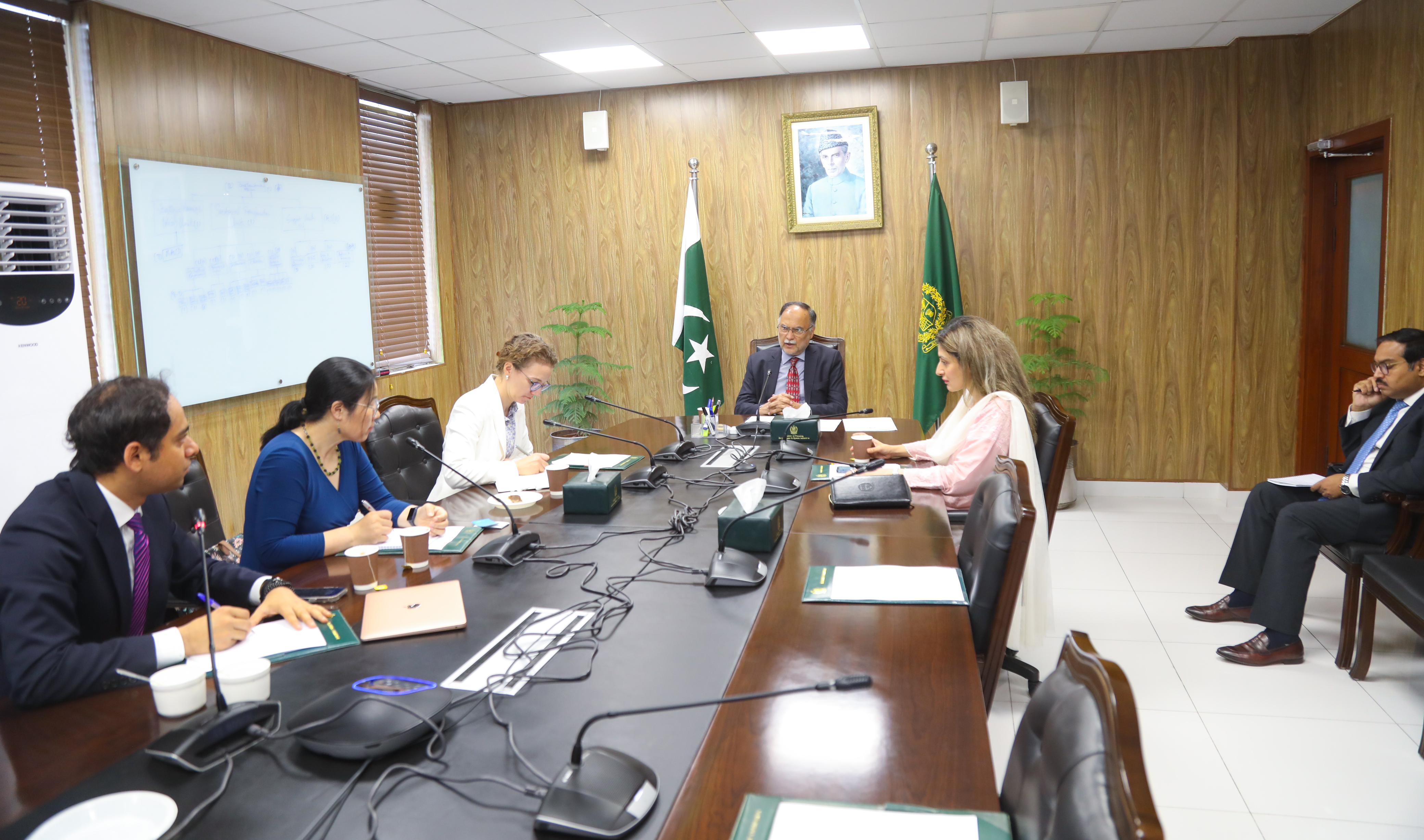Federal Minister for Planning, Development & Special Initiatives, Ahsan Iqbal, chaired a meeting with a delegation from the United Nations Environment Program (UNEP) 