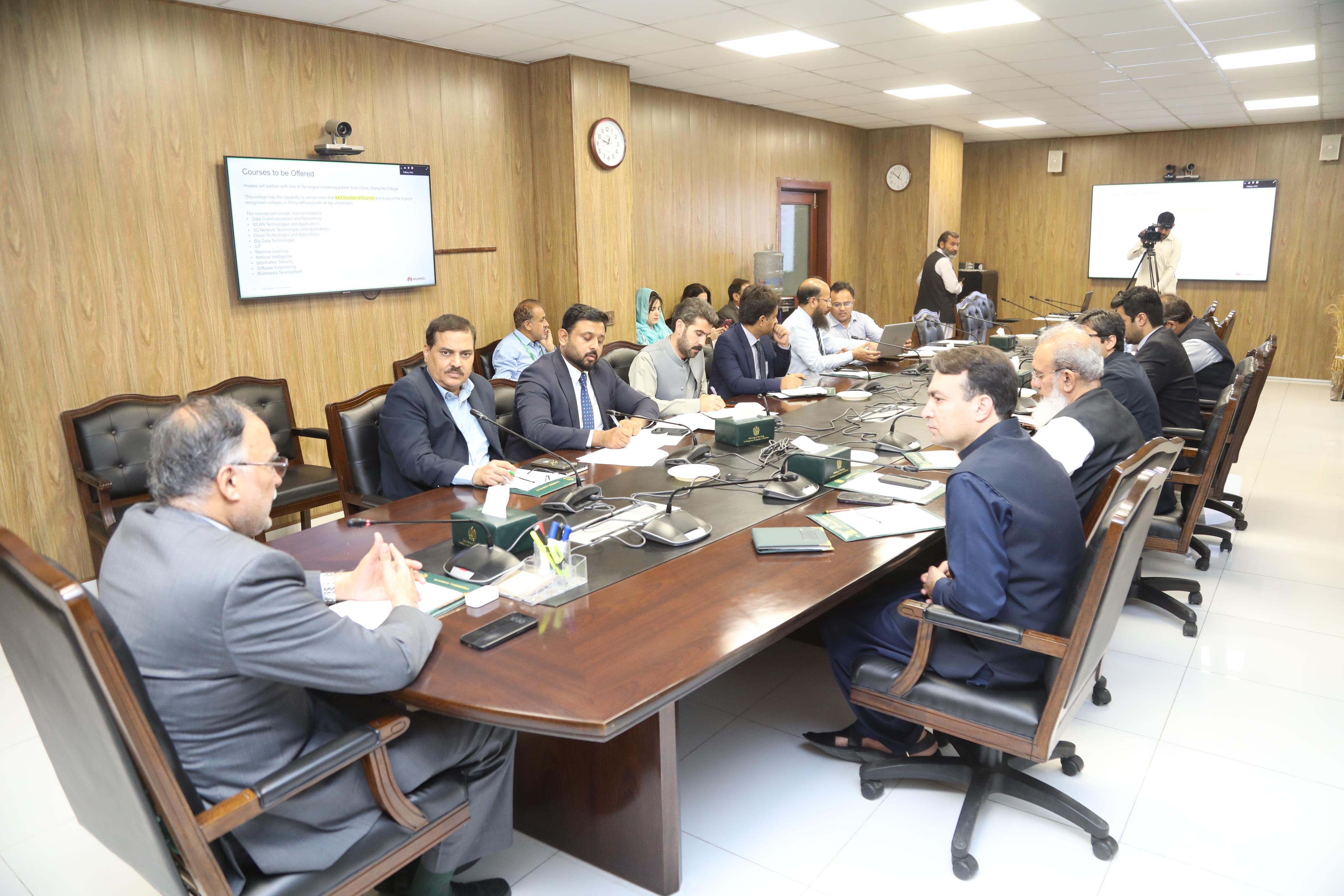 Review of Mutually Agreed Projects Between Pakistan and China Conducted