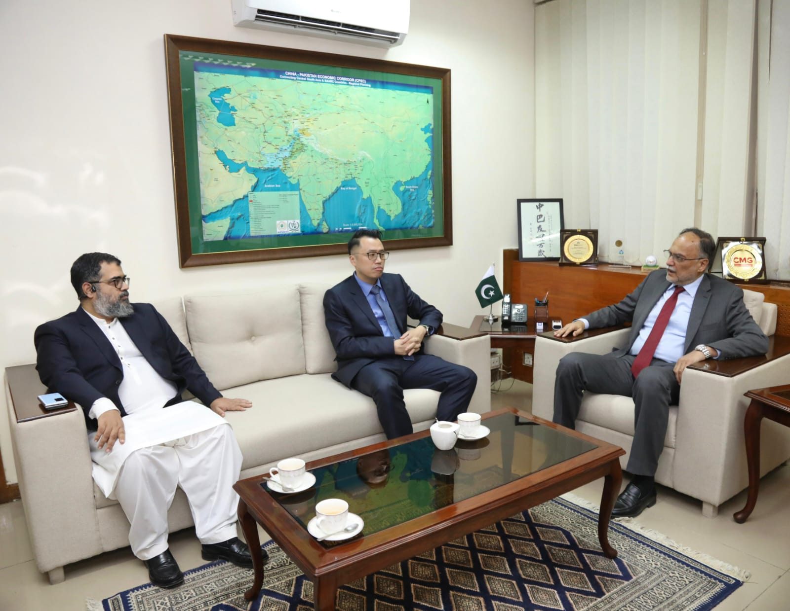 Ahsan Iqbal commends Huawei's Collaboration to Build a Digital Future for Pakistan