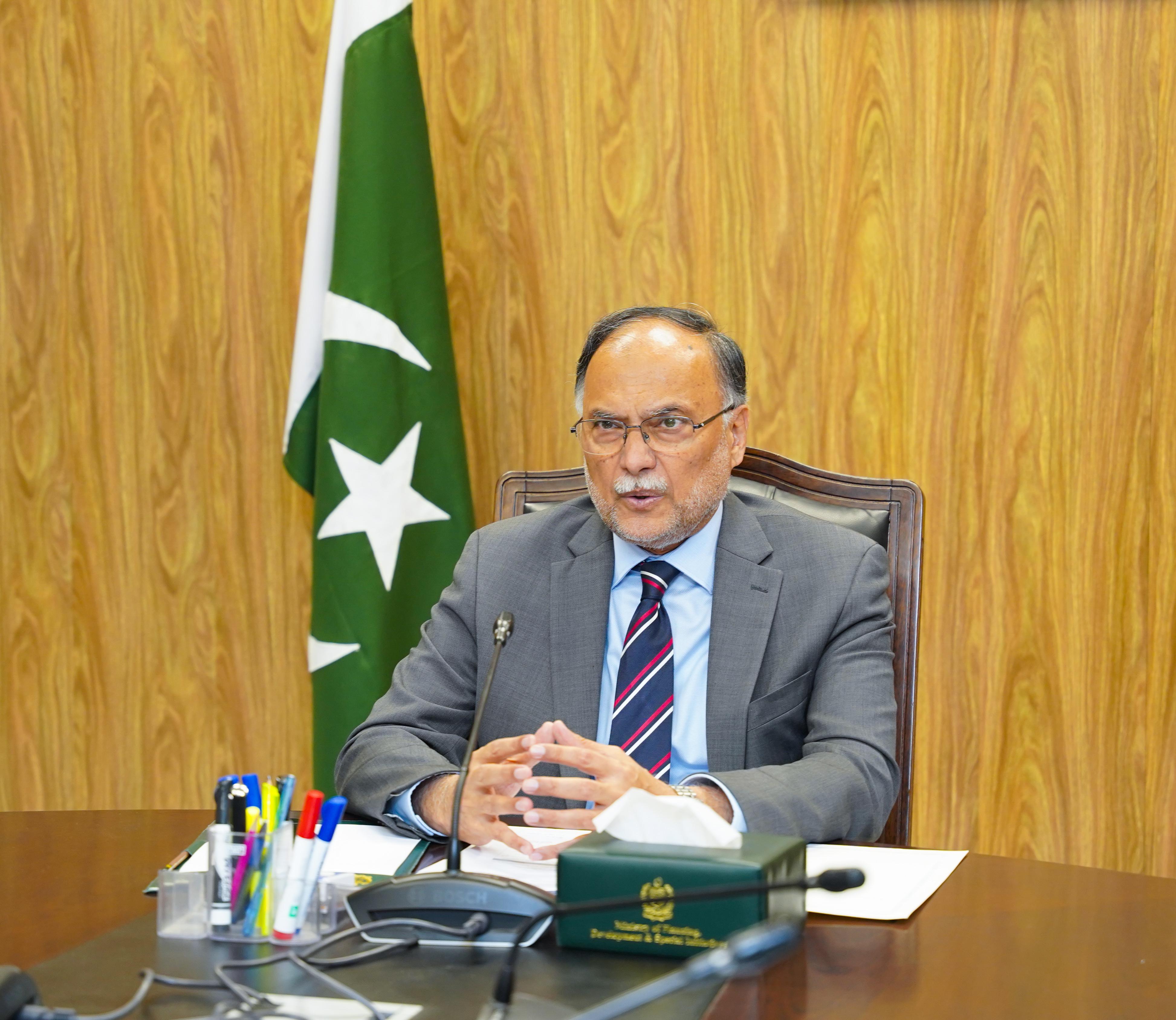 وفاقی وزیر برائے منصوبہ بندی احسن اقبال کا ہندو برادری کو دیوالی کی مبارکباد, ترقی میں مساویانہ مواقع اور مذہبی و سماجی حقوق کے تحفظ کا عزم