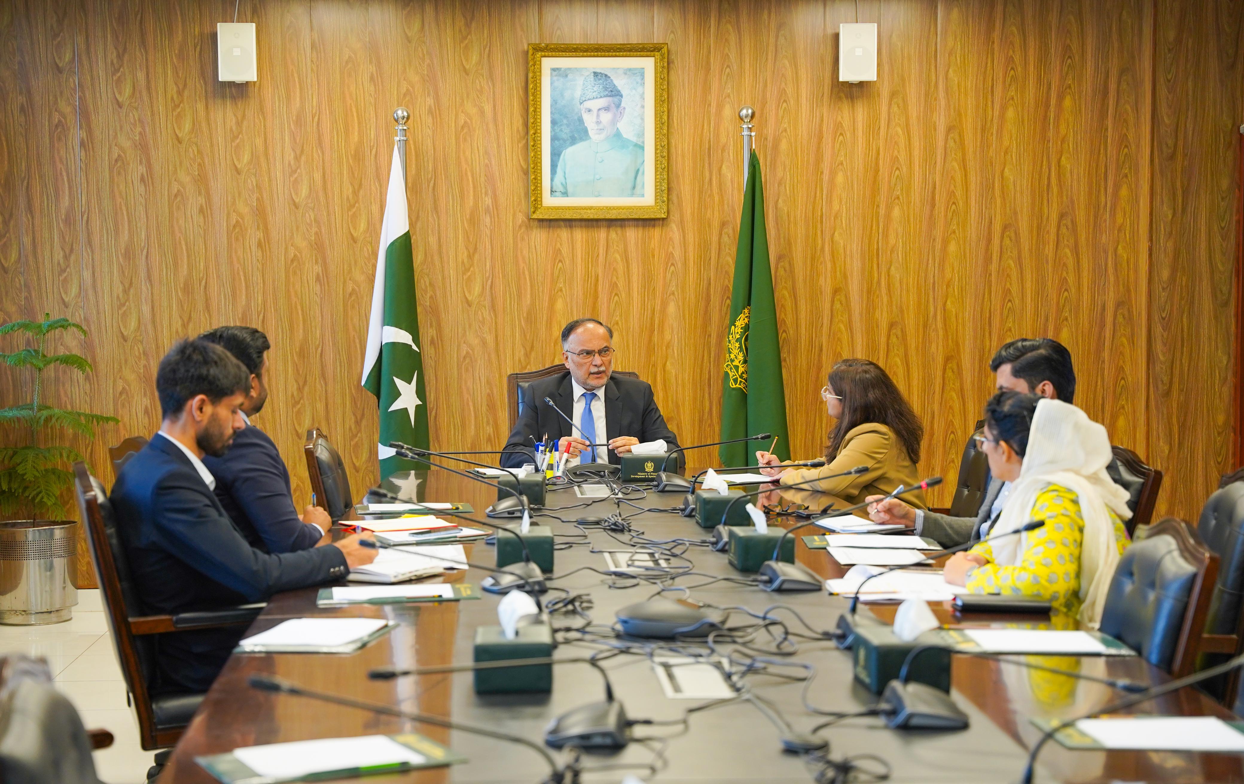 Federal Minister Ahsan Iqbal Chairs Meeting on Model Special Economic Zones