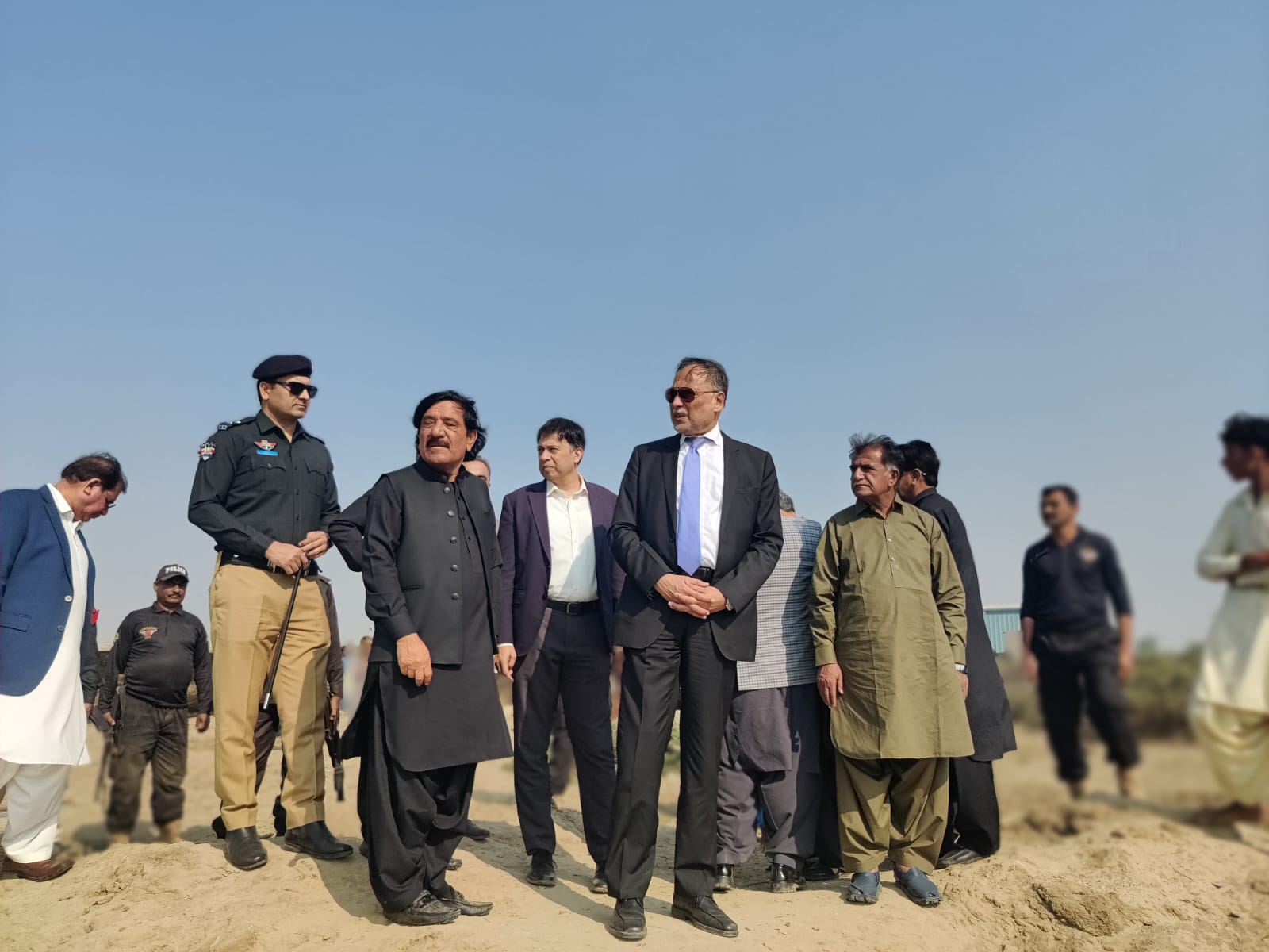 وفاقی وزیر احسن اقبال کا سندھ کوسٹل ہائی وے کیٹی بندر کا دورہ 