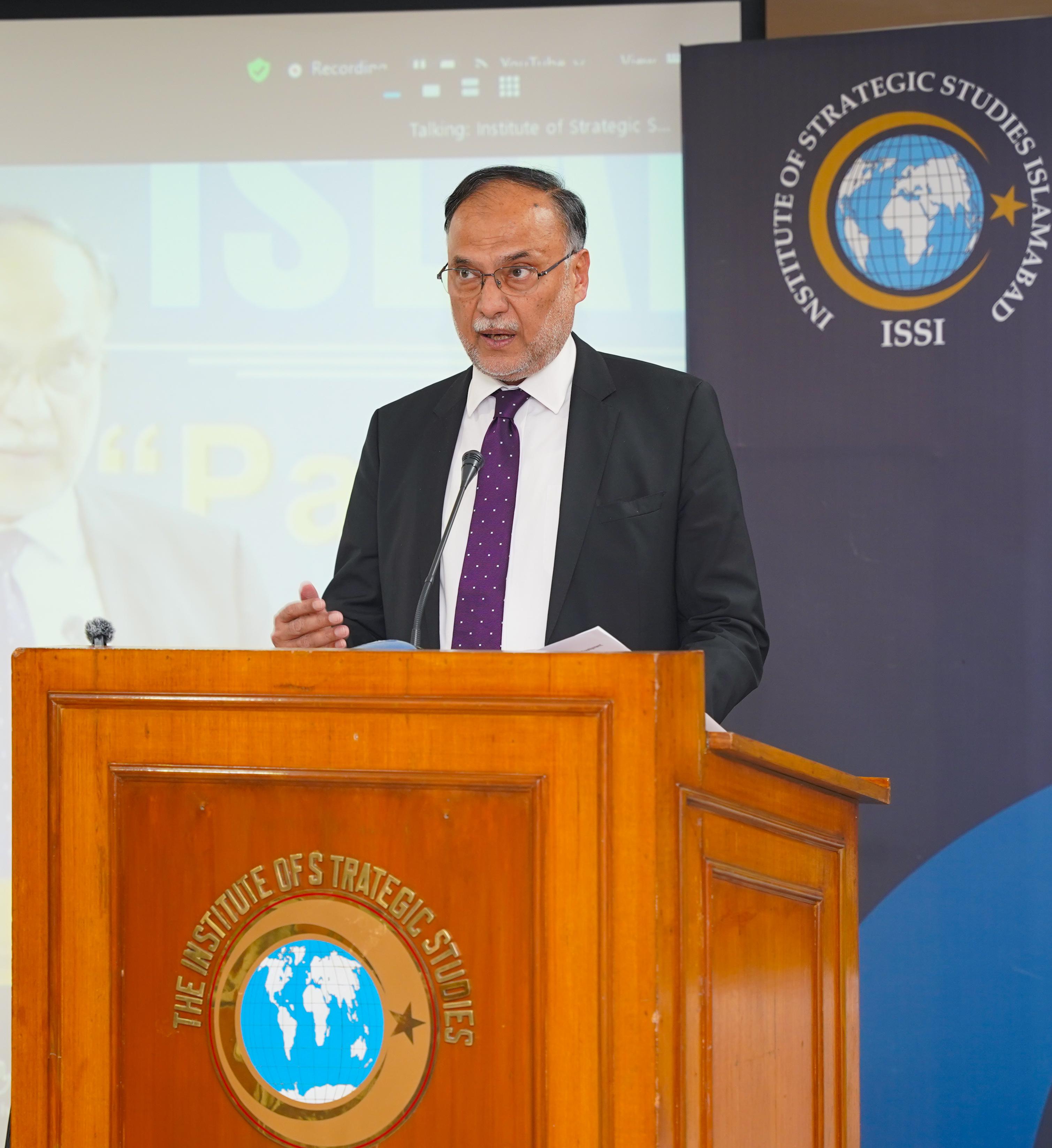 Federal Minister for Planning, Development & Special Initiatives, Ahsan Iqbal, delivered a keynote address at the event “Pakistan and the Evolving Global Order” 