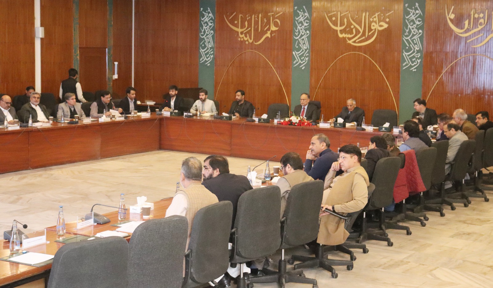 وفاقی وزیر منصوبہ بندی، ترقی و خصوصی اقدامات احسن اقبال کی زیر صدارت سی پیک کی پیش رفت کے حوالے سے ایک اہم اجلاس