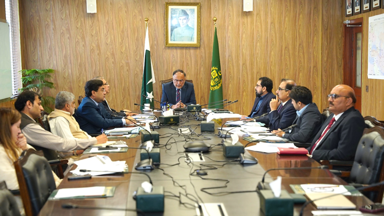 Federal Minister Ahsan Iqbal Directs Fast-Track Implementation of 100MW Solar Project in GB