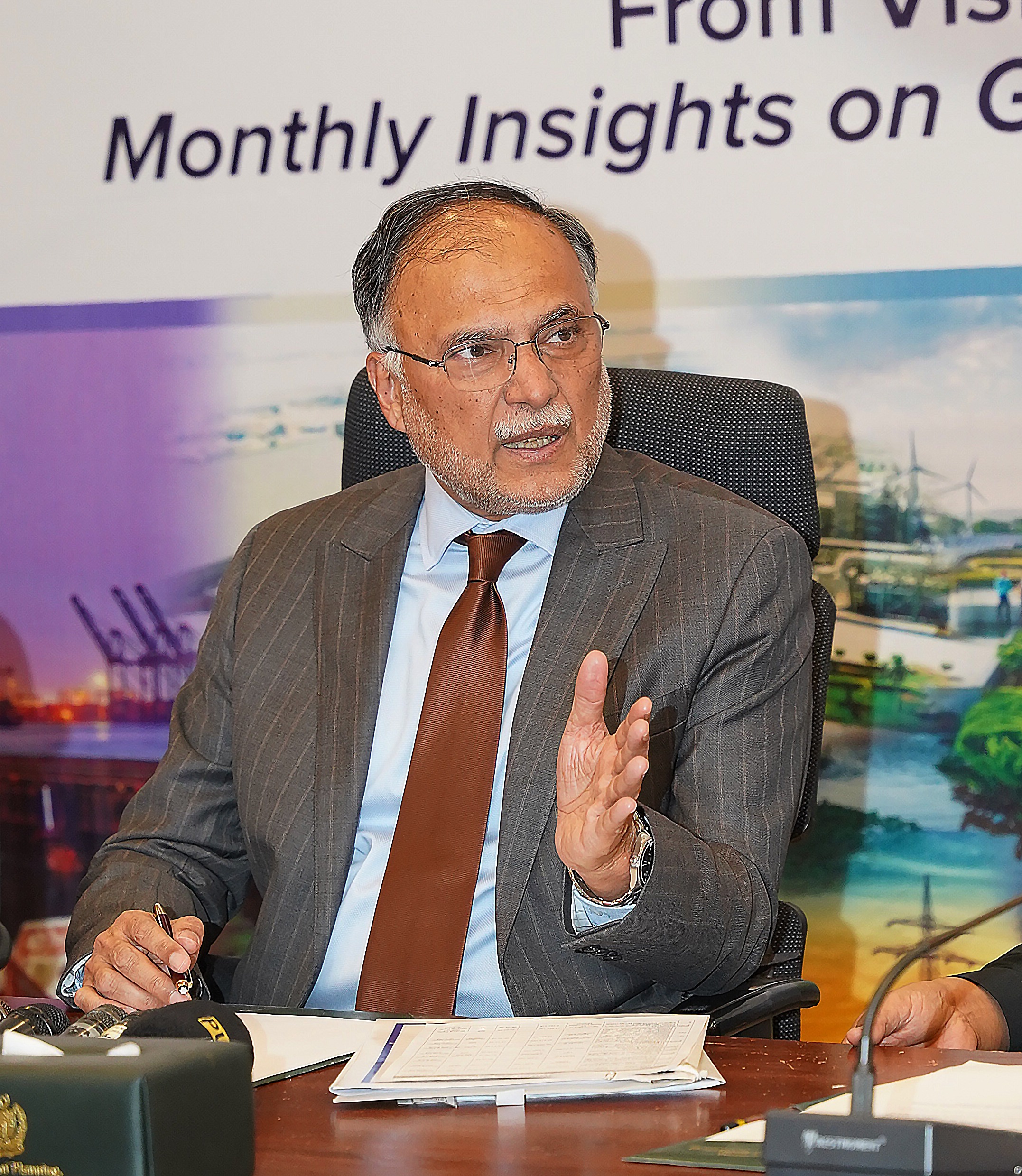 Ahsan Iqbal Unveils Monthly Development Update: Pakistan’s Economy Shows Strong Recovery