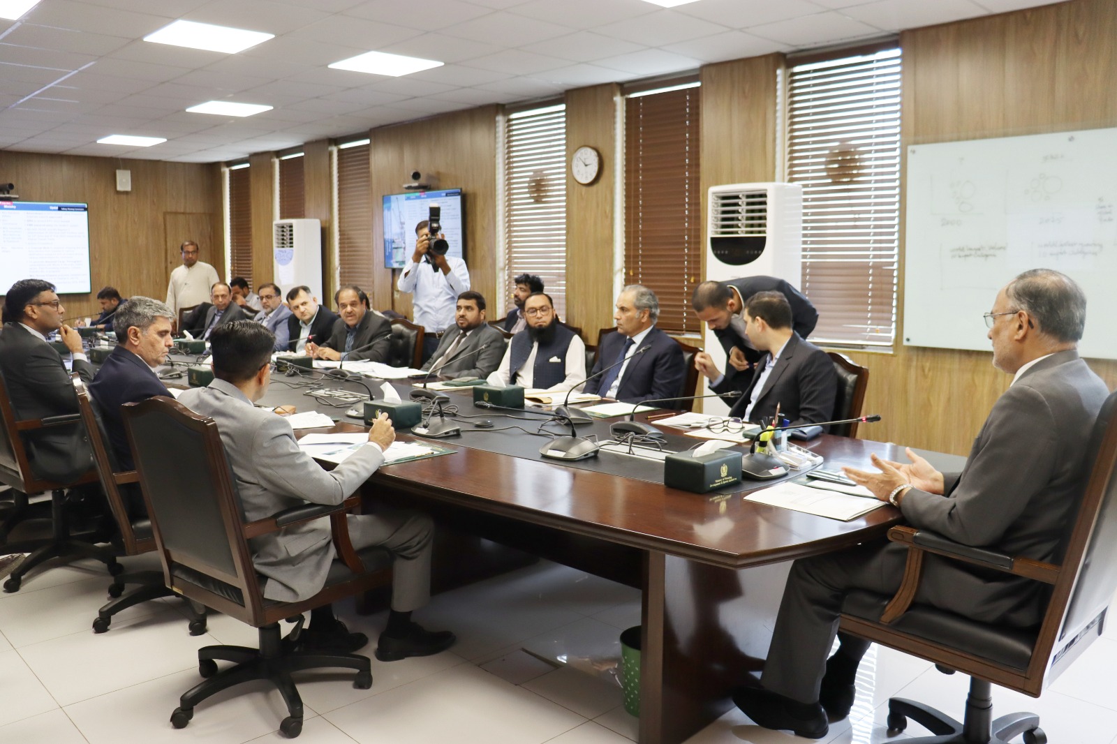 Minister Ahsan Iqbal Urges Early Commencement of Transshipment Operations Between Gwadar and Persian Gulf, Minister Calls for Safeguarding Rights and Interests of Local Fishermen